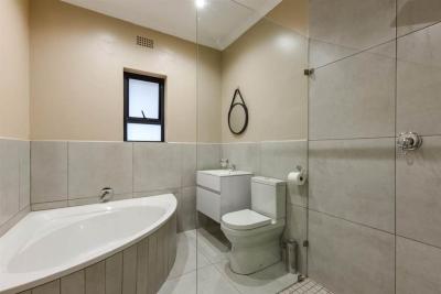 2 Bedroom House in Bryanston-13