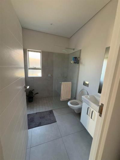 2 Bedroom House in Umdloti-8