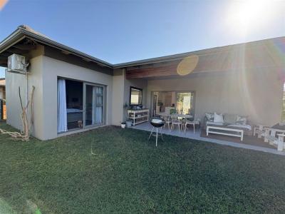 2 Bedroom House in Umdloti-9