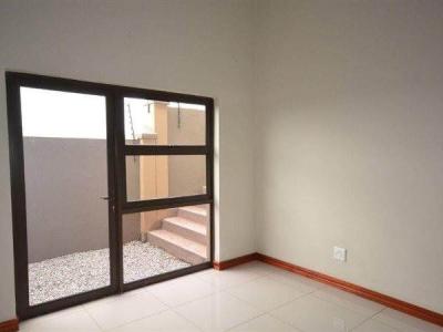 4 Bed Townhouse in Bedfordview-0