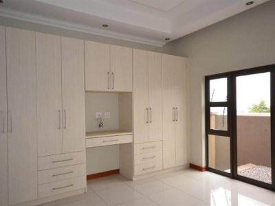 4 Bed Townhouse in Bedfordview-1