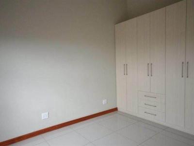 4 Bed Townhouse in Bedfordview-2