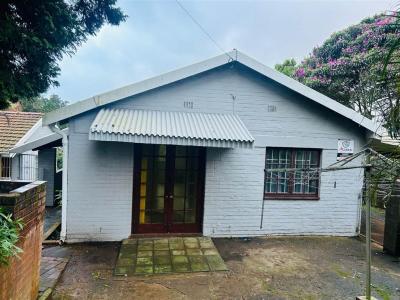 1.5 Bedroom Garden Cottage in Hillcrest Central