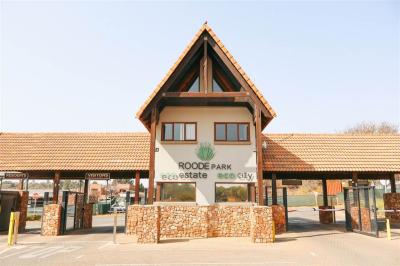 2 Bedroom Apartment in Kameeldrift East-12