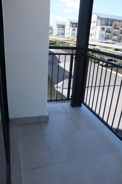 1 Bedroom Apartment in Croydon-10