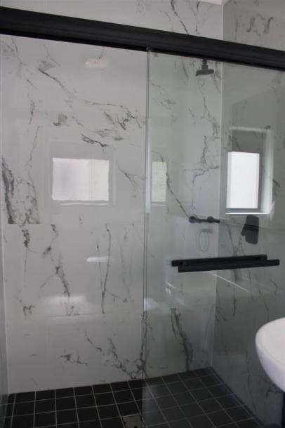 1 Bedroom Apartment in Croydon-7