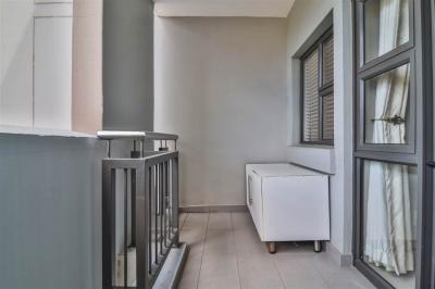 2 Bedroom Flat in Umhlanga Ridge-14