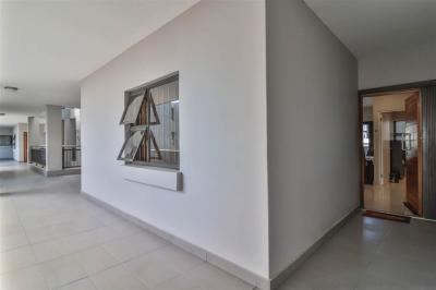 2 Bedroom Flat in Umhlanga Ridge-17