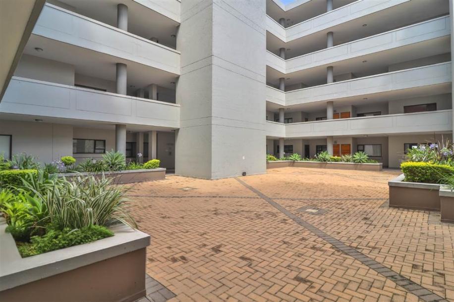 2 Bedroom Flat in Umhlanga Ridge-18