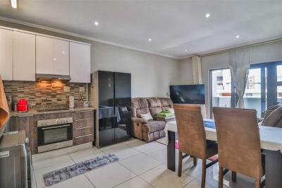 2 Bedroom Flat in Umhlanga Ridge-1