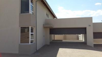 3 Bedroom Apartment in Die Heuwel