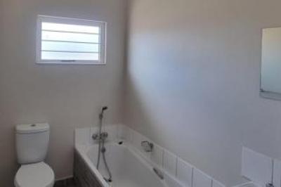 3 Bedroom House to Rent in Upington Central-7