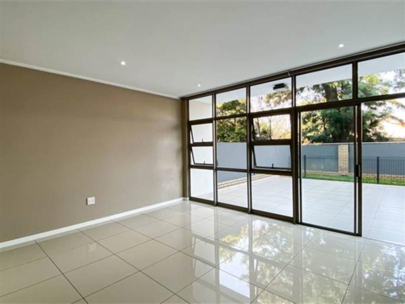 2 Bed Apartment in Bedfordview-0