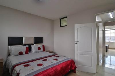 2 Bed Apartment in Bedfordview-10