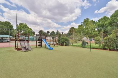 2 Bed Apartment in Bedfordview-14