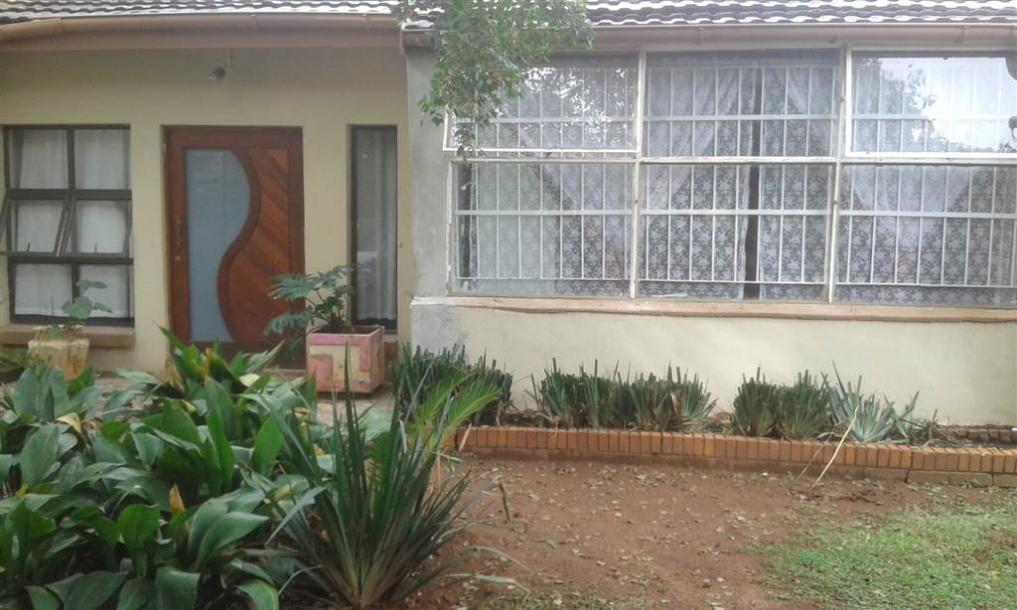 3 Bedroom House in Lyttelton Manor-1