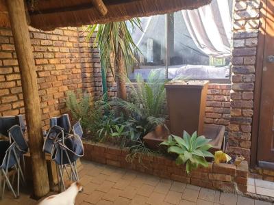 3 Bedroom Townhouse in Monument Park-10