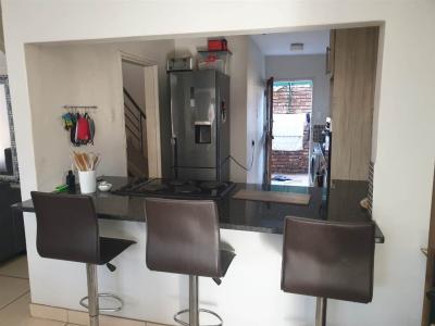 3 Bedroom Townhouse in Monument Park-11