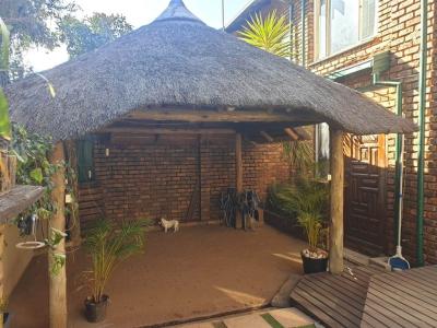 3 Bedroom Townhouse in Monument Park-13