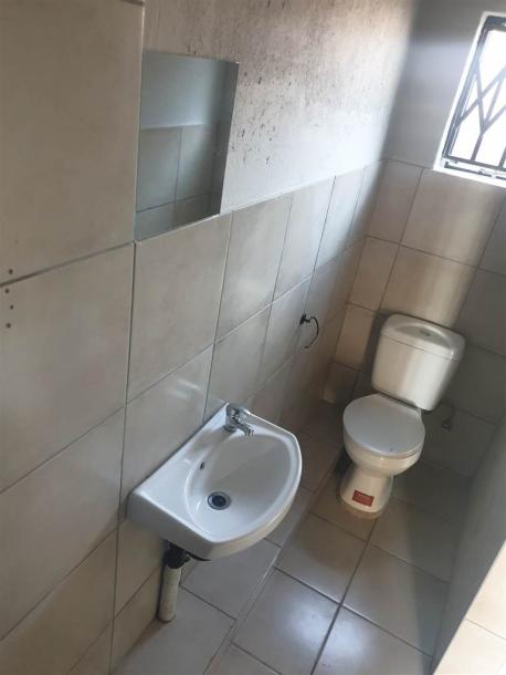 1 Bedroom Flat in Mamelodi East-10