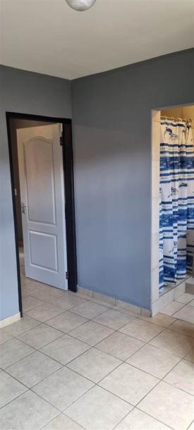 1 Bedroom Flat in Mamelodi East-7