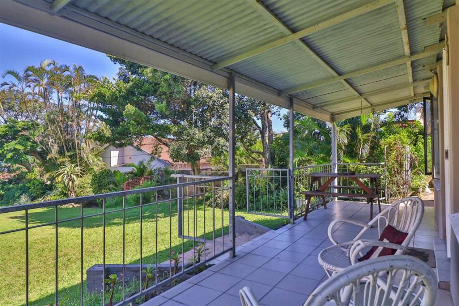 2 Bedroom Simplex in Scottburgh Central-1