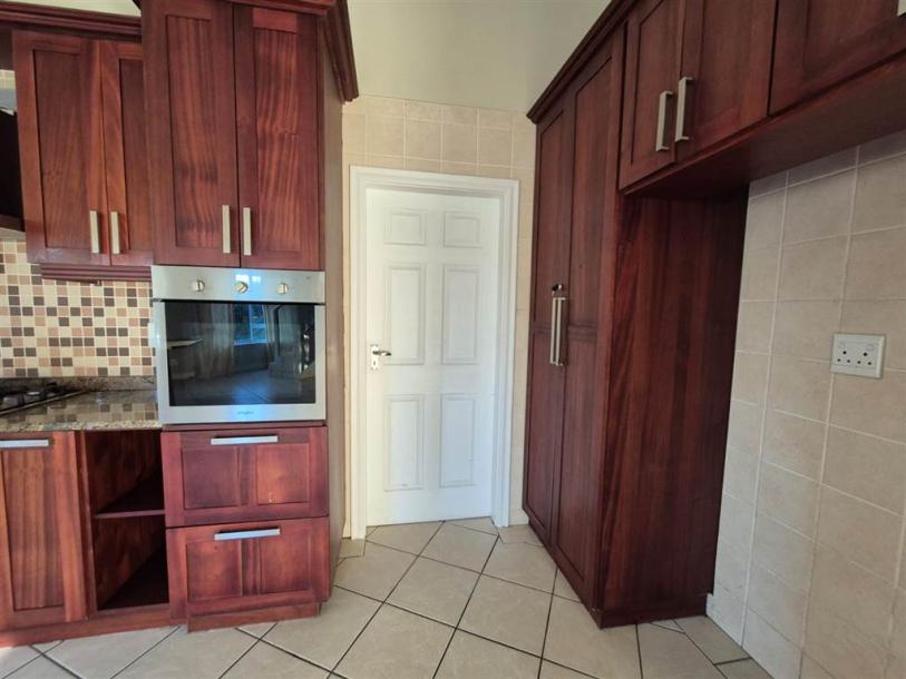 3 Bedroom House in Shelly Beach-17