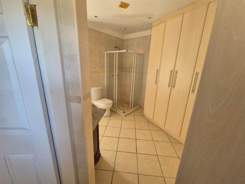 3 Bedroom House in Shelly Beach-12