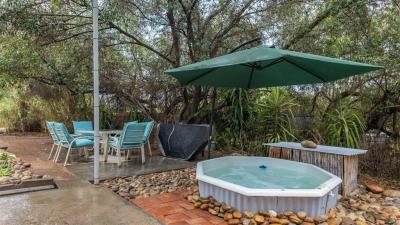 4 Bedroom House in Calitzdorp-13