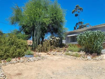 4 Bedroom House in Calitzdorp-2