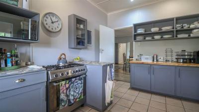 4 Bedroom House in Calitzdorp-6