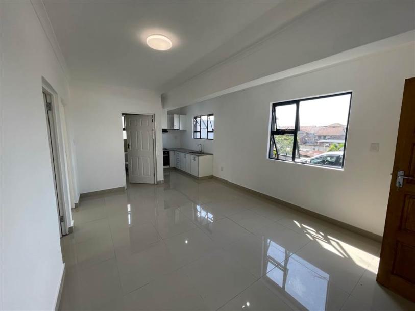 2 Bedroom Flat in Sydenham-0