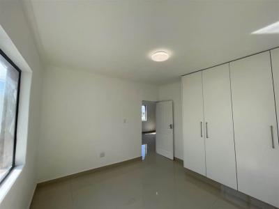 2 Bedroom Flat in Sydenham-8