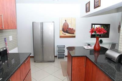 2 Bedroom Apartment in Margate-6