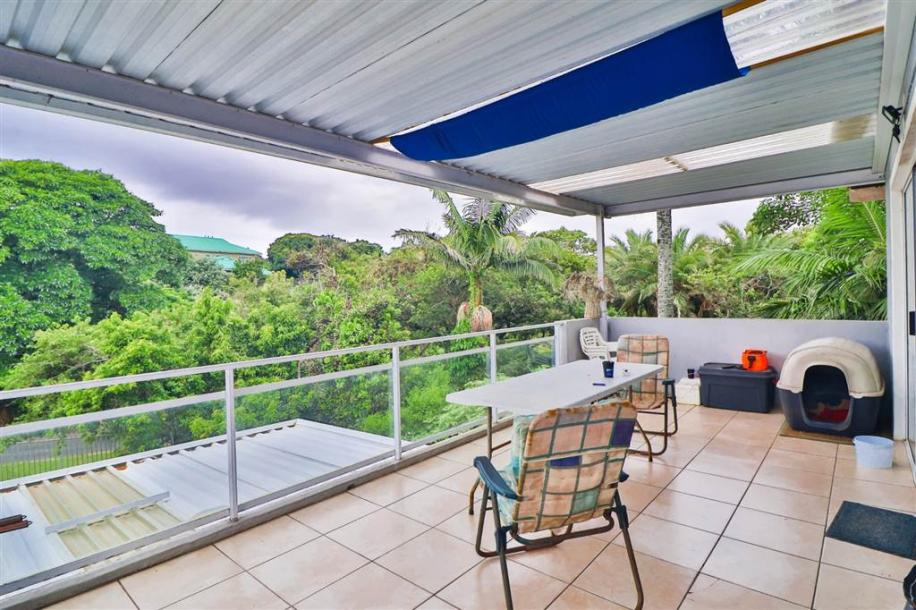 7.5 Bedroom House in Leisure Bay-0