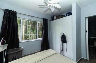 7.5 Bedroom House in Leisure Bay-17