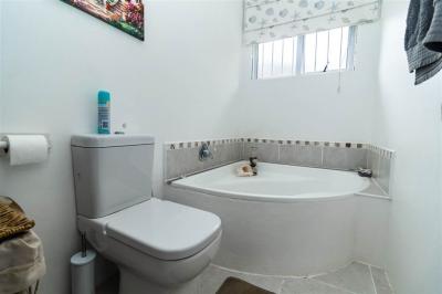 7.5 Bedroom House in Leisure Bay-5