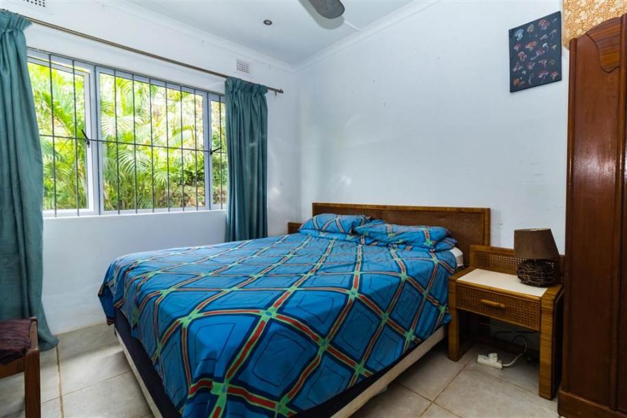 7.5 Bedroom House in Leisure Bay-8