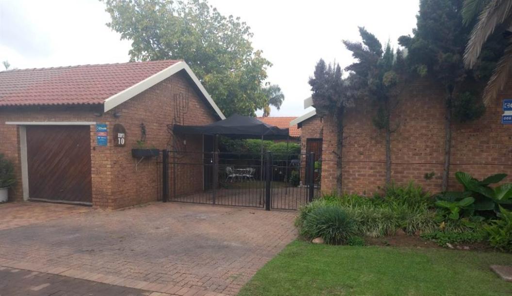 2 Bedroom Townhouse in Witbank-0