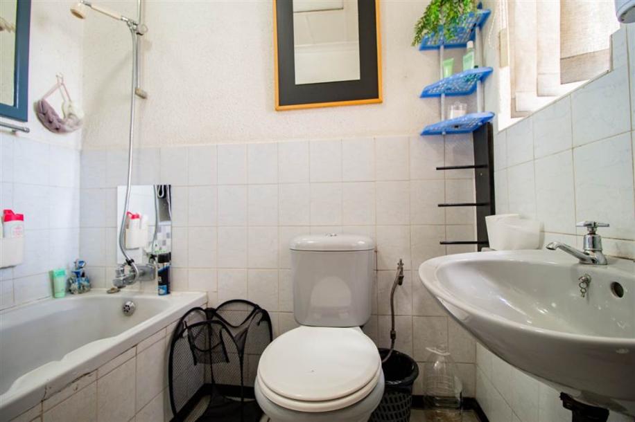 2 Bedroom Townhouse in Witbank-19