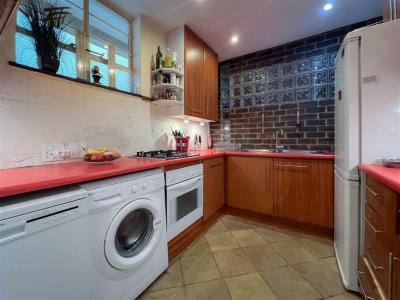 2 Bed Apartment in Rosebank-3