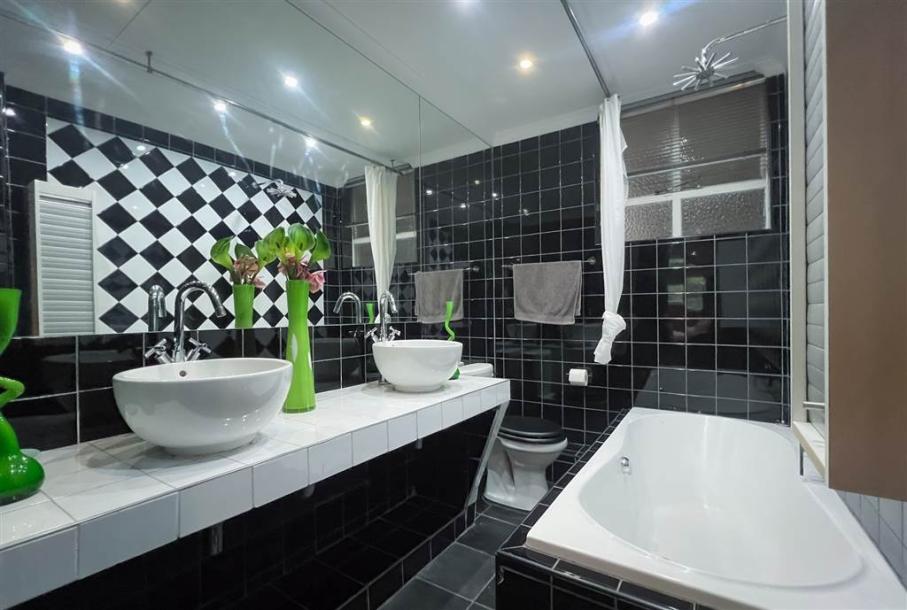 2 Bed Apartment in Rosebank-15