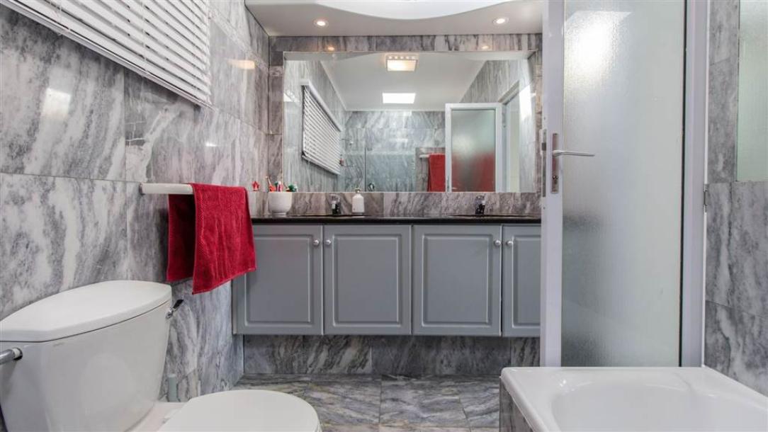 5 Bedroom House in Helderberg Estate-17
