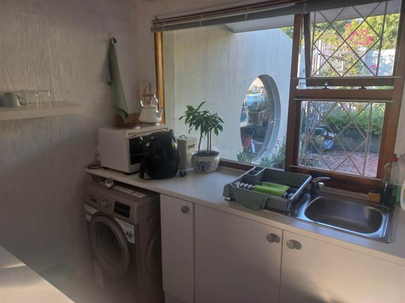 1 Bedroom Garden Cottage in Linkside-2