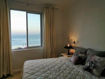 2 Bedroom Apartment in Muizenberg