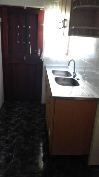3 Bedroom House in High Ridge-7