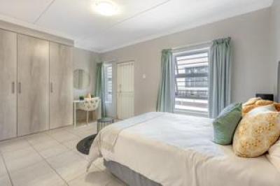 1 Bedroom Apartment / Flat to Rent in Randpark Ridge-6
