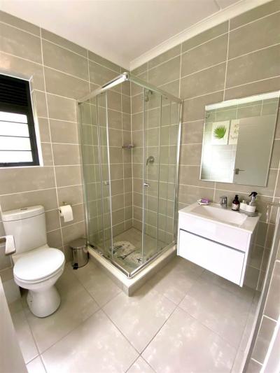 3 Bedroom Apartment in Ballito-6