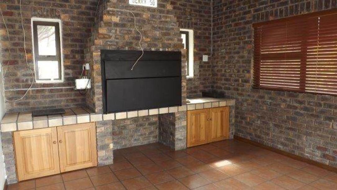 3.5 Bed House in Bluewater Bay-2