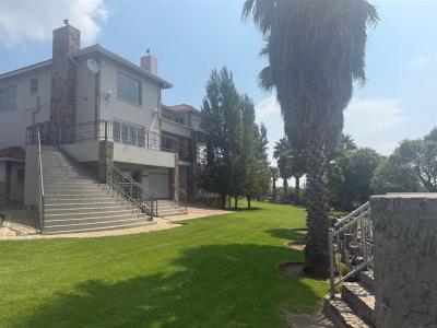 6 Bedroom House in Vaal Dam-9